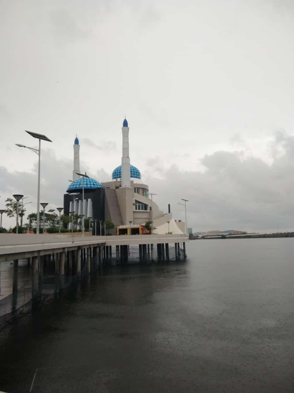 Masjid Apung Pantai Losari